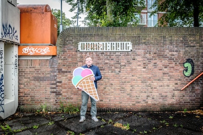 Van leeg brugwachtershuisje naar ijssalon vol reuring: Erik wil de Oranjebrug weer tot leven brengen