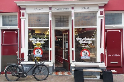 Verdwijnt Het Arnhemse Bakkertje na 122 jaar? Hopelijk niet, waarschijnlijk wel: pand in de verkoop