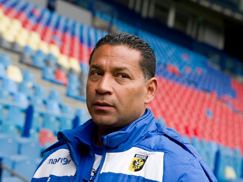 Oud-trainers van Vitesse passeren de revue in Dicht op Vitesse: ‘Het ...