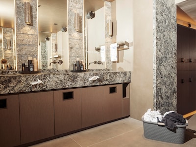 Saints & Stars moet ex-schoonmakers 15.000 euro per persoon betalen, rechter spreekt van ‘giftig werkklimaat’