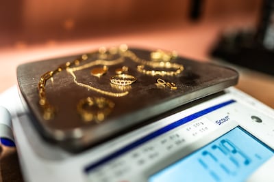 Goudprijs bereikt recordprijs, meer dan 100.000 euro per kilo