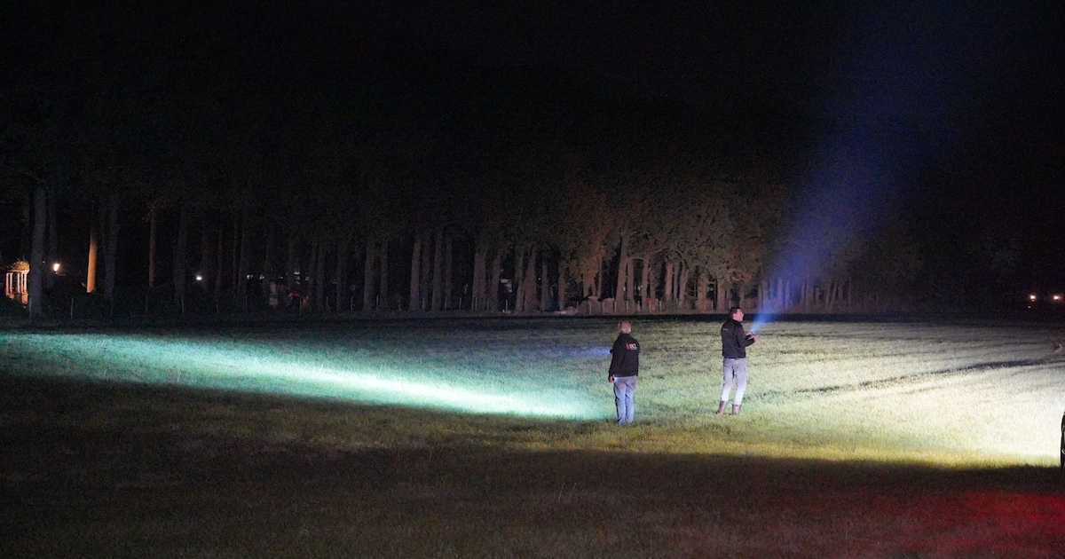 Zoektocht naar vermiste (17) in Otterlo en Harskamp voortgezet na tip dat meisje mogelijk in bosjes,