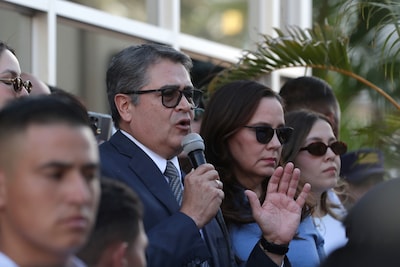 Rechtbank Honduras seponeert aanklachten oud-president Hernández