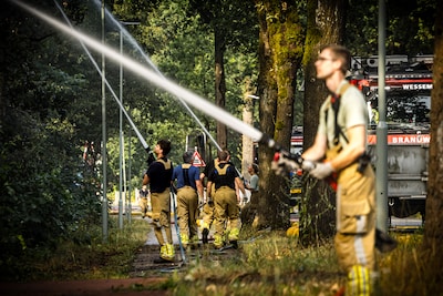 Zorgen bij brandweer Limburg over voorspeld onweer: ‘Sterke wind zorgt dat vuur zich sneller verspreidt’