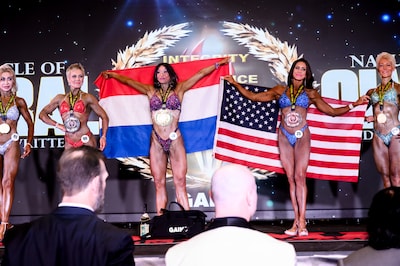 Nederlandse Marsha (50) pakt prestigieuze prijs in bodybuilding: ‘Ook na je vijftigste kun je grenzen verleggen’