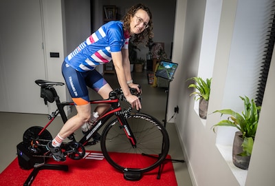 Hoe kies je de juiste fietstrainer? Alles over wattage, geluid, schakelen en dat ‘weggevoel’