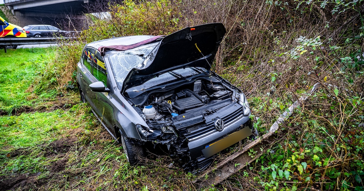 Man naar ziekenhuis na eenzijdig ongeval op de A50 richting Eindhoven bij Ewijk
