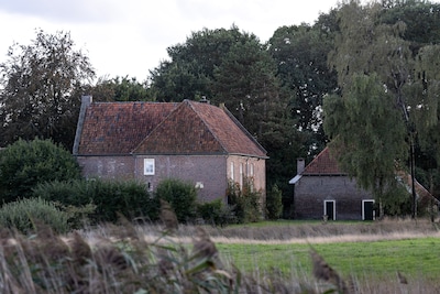 Achterhoeks bouwwerk uit de middeleeuwen krijgt nieuw leven: verbouwing van pand tot vier huurwoning
