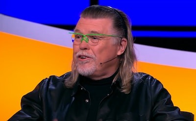 Herman van der Zandt eert overleden René Karst bij start De slimste mens: ‘Hij geniet van zijn deelname’