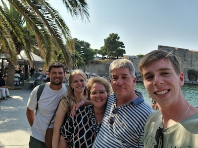 Monique en gezin waren pas twee dagen in Frans vakantiehuis toen ze moesten vluchten