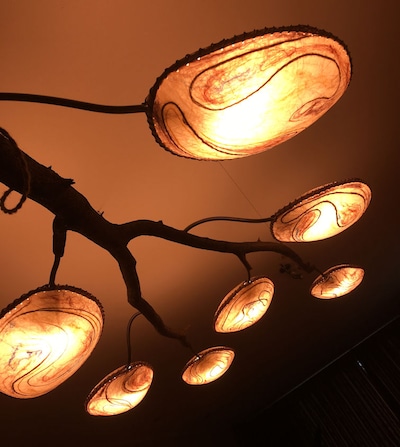 Colet Jacobs exposeert lampen in Cuijk