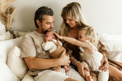 Brit en Stef vechten voor beter leven voor hun baby Sam: ‘Als het niet anders kan, vertrekken we naar Duitsland’