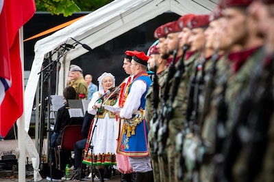 LIVE Airborne Herdenking 2026 | Officiële ceremonie in Ede en Driel afgerond • Regio herdenkt onder 