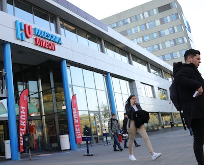 Hogeschool Utrecht krabbelt terug: Kerst en Pasen toch weer in jaarrooster: ‘Niet ingeschat dat het 