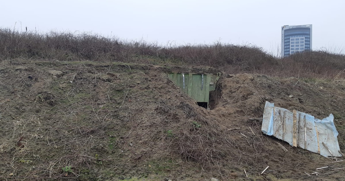 Verstopte container tussen Betuwelijn en A15, vermoedelijk ...