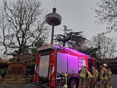 Defecte uitkijktoren bij attractiepark Slagharen: bezoekers met hoogwerker naar beneden gehaald