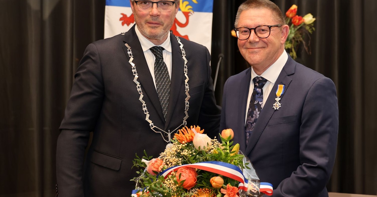 Raadslid Kees van Hattum ontvangt koninklijke onderscheiding in Dodewaard