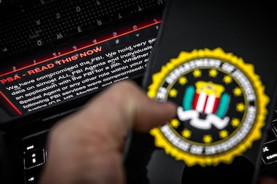Hackersgroep achter groot Odido-datalek zegt gegevens van FBI-personeel te hebben buitgemaakt