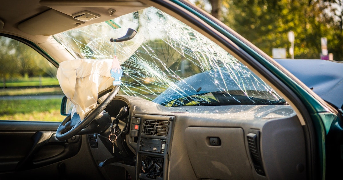 Man veroorzaakt een kettingbotsing: ‘Misschien was ik aan het dagdromen’.