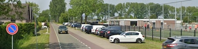 Voetballend Wadenoijen sluit vrede met omwonenden: meldlijn als er lawaai, foutparkeerders of wildpl