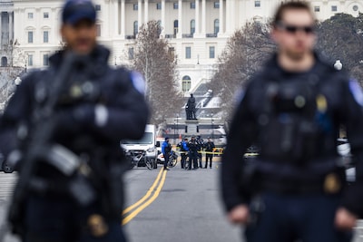 Politie arresteert gewapende man die op het Capitool afstormde