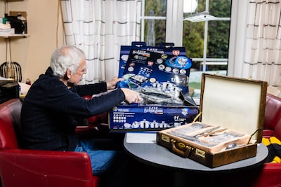 ‘Hé, ken je me nog?’: hoe Geert (74) voor honderden euro’s werd opgelicht met pannenset uit kofferbakverkoop