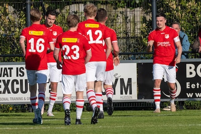 Boehlé loodst Jonge Kracht met drie goals langs Spero • Invaller Brom goudhaantje bij RKHVV • Kampio