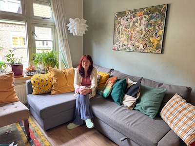 Binnenkijken bij Zuzana in Tuinwijk: ‘Ik heb bijna mijn hele huis gratis ingericht’