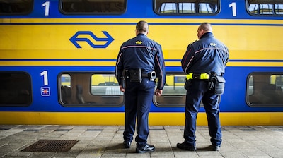Conducteurs gaan er flink op vooruit, salarisverhoging na nachtelijke deal met NS
