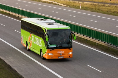 Belgische politie vindt twee vuurwapens op toilet van FlixBus na tip van buschauffeur