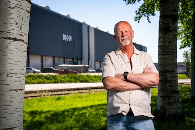 Vliegen, overal vliegen, in het Rotterdamse Heijplaat worden ze er gék van: ‘Het is verschrikkelijk’