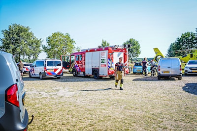 Man gered uit recreatieplas in Arnhem, slachtoffer na reanimatie overgebracht naar het ziekenhuis