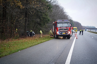 Automobilist komt om het leven bij botsing tegen boom naast A50
