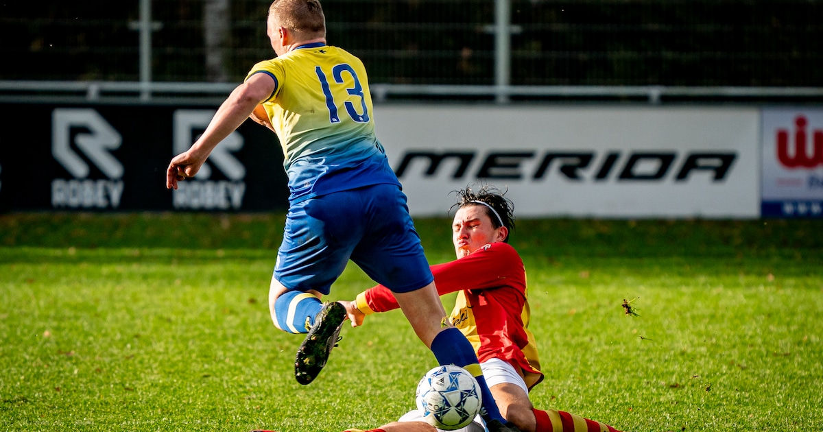Duel tussen HZ’75 en Molenschot tijdelijk gestaakt: ‘Scheidsrechter zag het niet meer zitten’