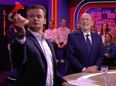 Deskundigen halen uit naar SBS6-debatleider Wilfred Genee: ‘Stond er als een joker bij’