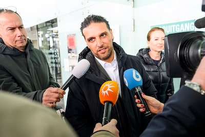 Slachtoffer Naomi doet haar verhaal bij RTL Tonight na veroordeling Ali B: ‘Ik had gelijk, die man is een verkrachter’