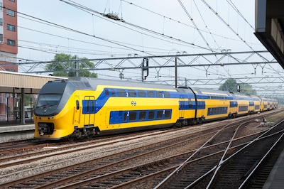 NS boekt voor het eerst sinds 2019 weer winst, ‘maar nog steeds onvoldoende om financieel gezond te zijn’