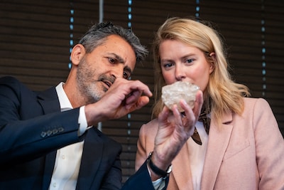Twee van de grootste diamanten ter wereld in Antwerpen gepresenteerd: ‘Oh my God!’