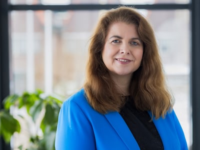 ‘Een passende woning, groene groei en sterke voorzieningen’; Armine Egberink voert D66 aan in Wester