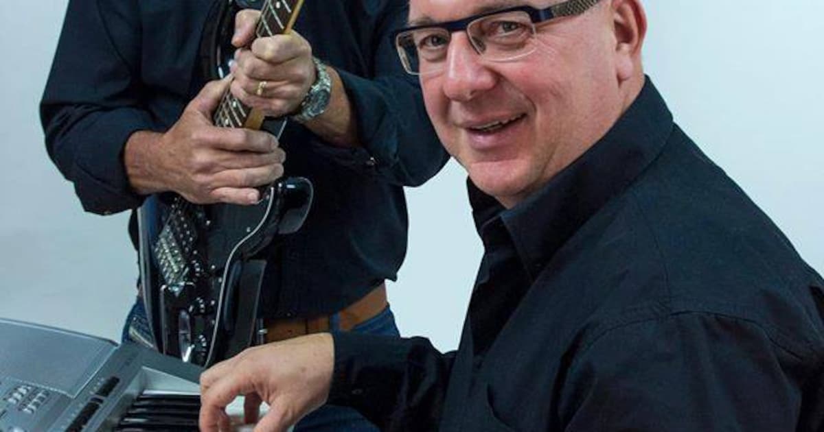 Paasdansen met Dubbel Live muziek in Huissen