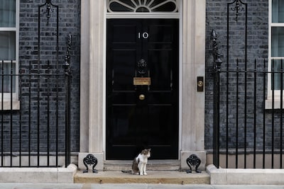 Heel goedkope kamer in hartje Londen, Booking laat nep-advertentie op Downing Street 10 staan