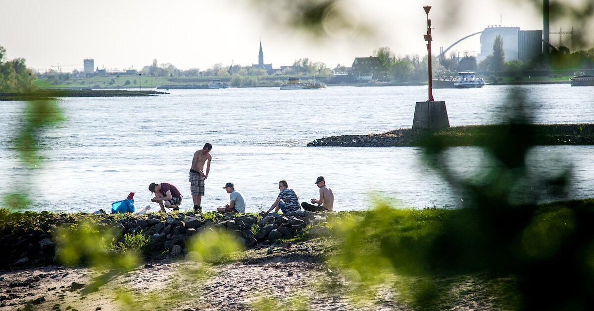 Rijkswaterstaat waarschuwt: 'Pas op met barbecue langs rivier'