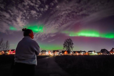 Zelfs meteorologen zagen dit bijzondere noorderlicht niet aankomen: ‘Zo fel, dat was zeker 30 jaar geleden’