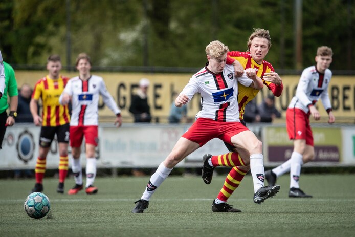 gemor-bij-sdouc-over-de-keeper-die-vakantie-viert-amateurvoetbal