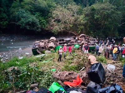 Zeker 10 doden en 32 gewonden bij busongeval in Mexico