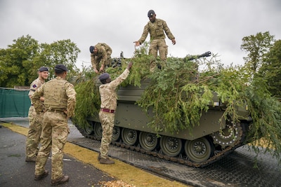 Peperduur nieuw pantservoertuig trilt zo hard dat Britse soldaten moeten overgeven