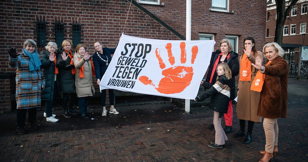Torentje gemeentehuis Barneveld kleurt binnenkort oranje