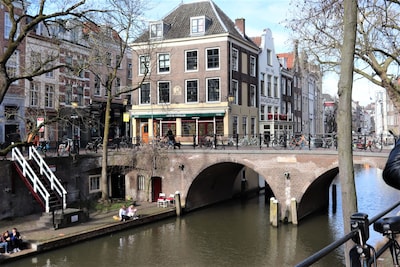 Valentijnsdag in een magisch doolhof, nieuwe zaak in de Dichterswijk en meer nieuwtjes van afgelopen