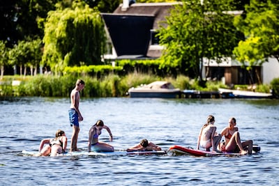 Temperatuur gaat alle kanten op: eerst koelt het flink af, daarna opnieuw tropische hitte