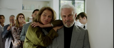 Recensie | Huub Stapel schittert in tragikomedie Boomers: zijn beste filmrol tot nu toe